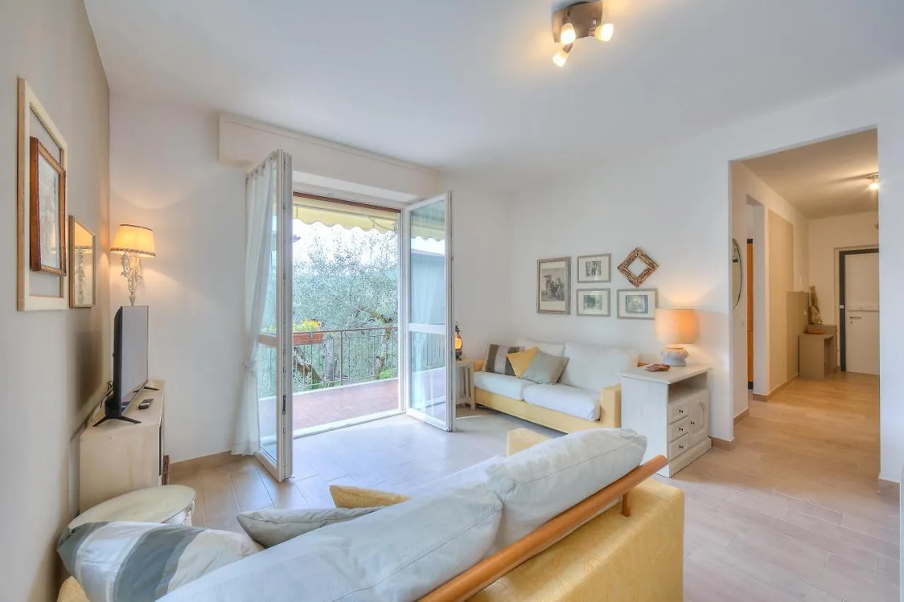Elena Apart-Balcony & Parking Private - Happy Rentals Сало