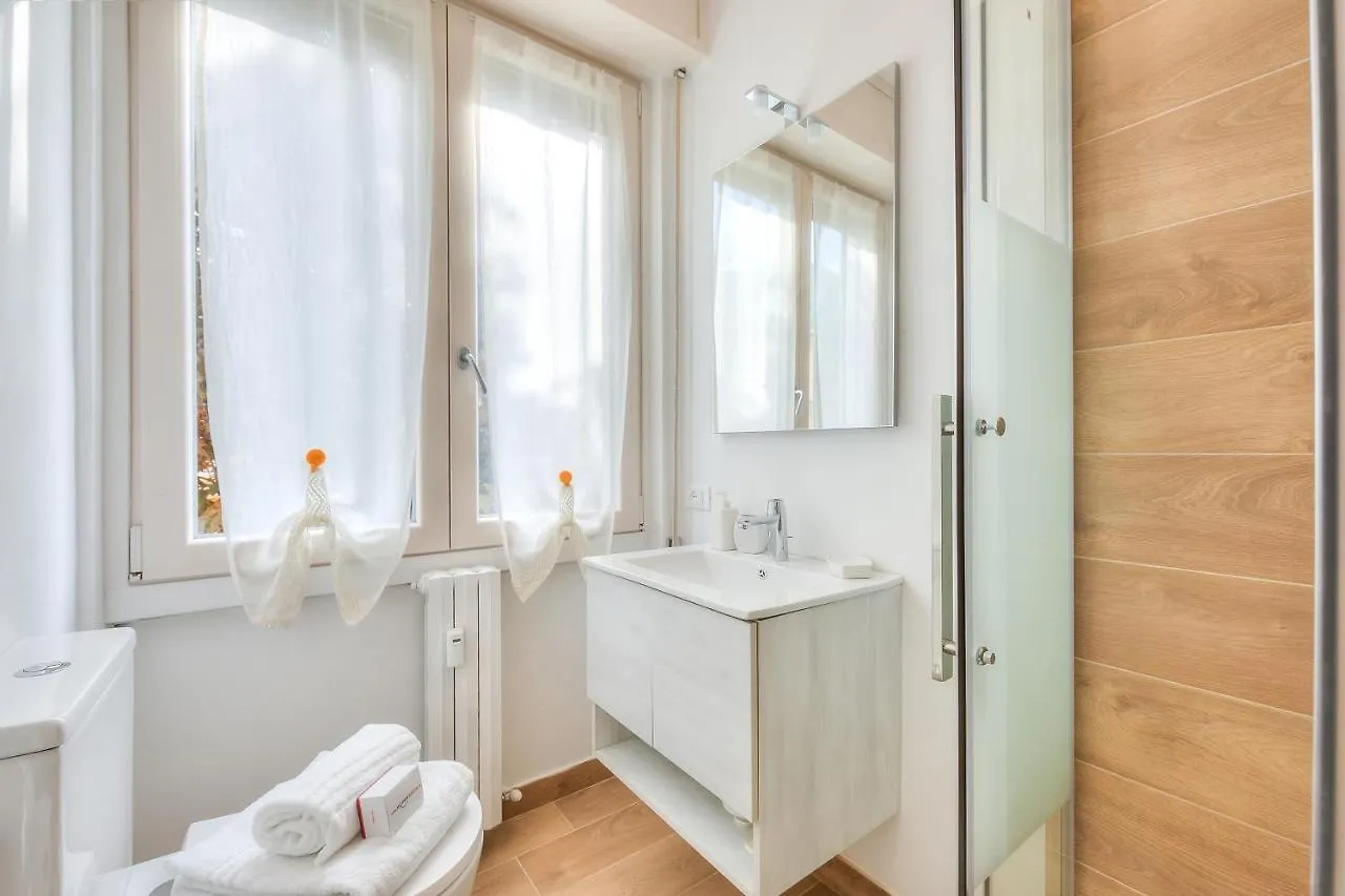 Elena Apart-Balcony & Parking Private - Happy Rentals Сало Апартаменты