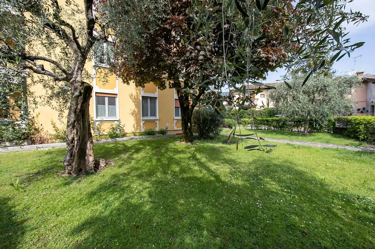 Elena Apart-Balcony & Parking Private - Happy Rentals Сало Италия