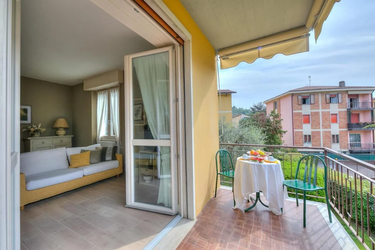 Апартаменты Elena Apart-Balcony & Parking Private - Happy Rentals Сало