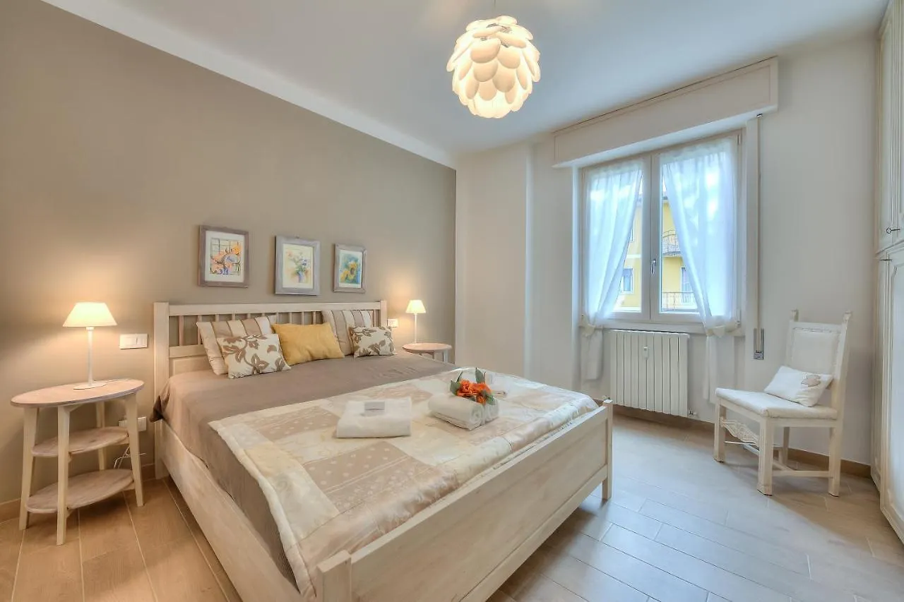 Apartamento Elena Apart-Balcony & Parking Private - Happy Rentals Saló Italia